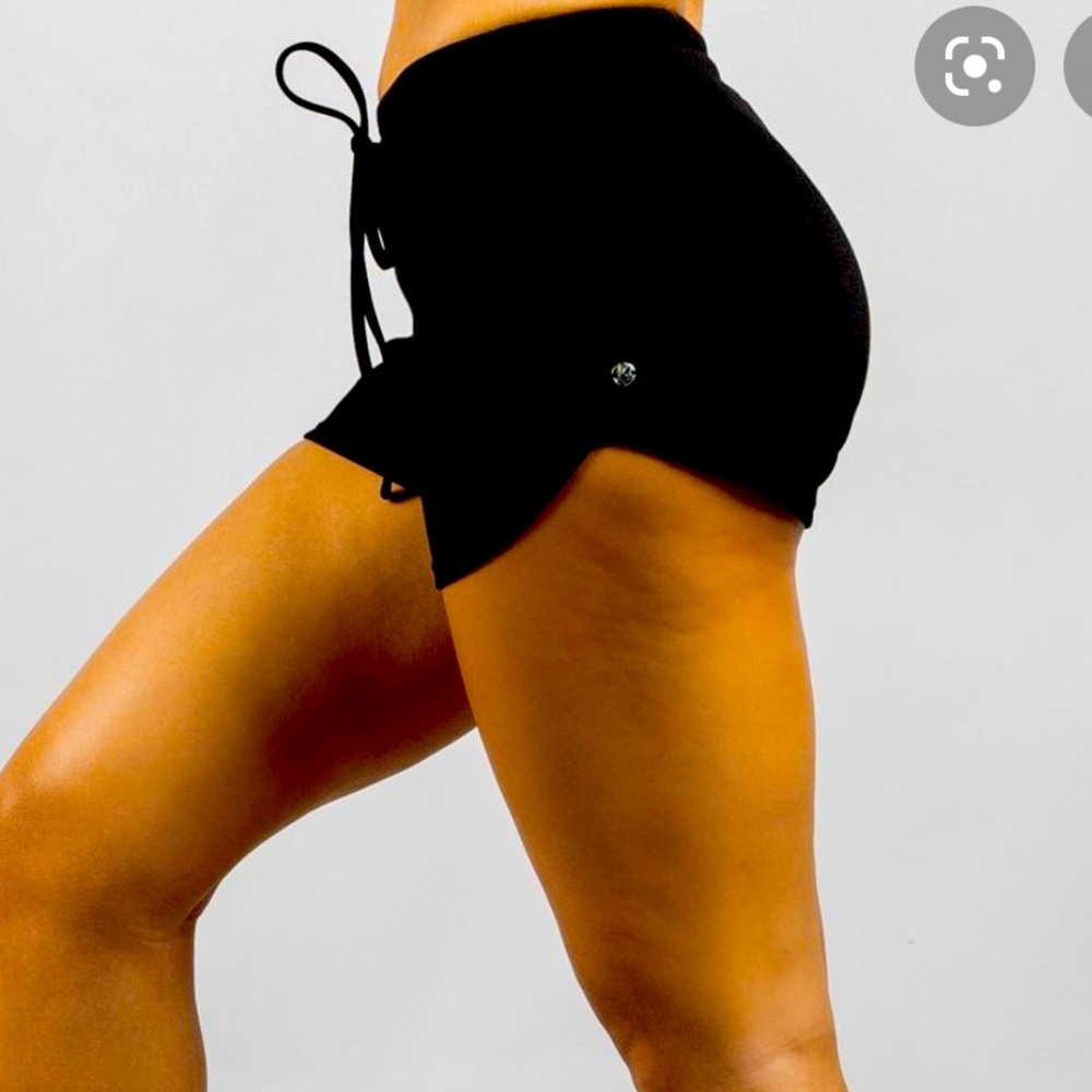 Buff Bunny Balance Shorts - Onyx
